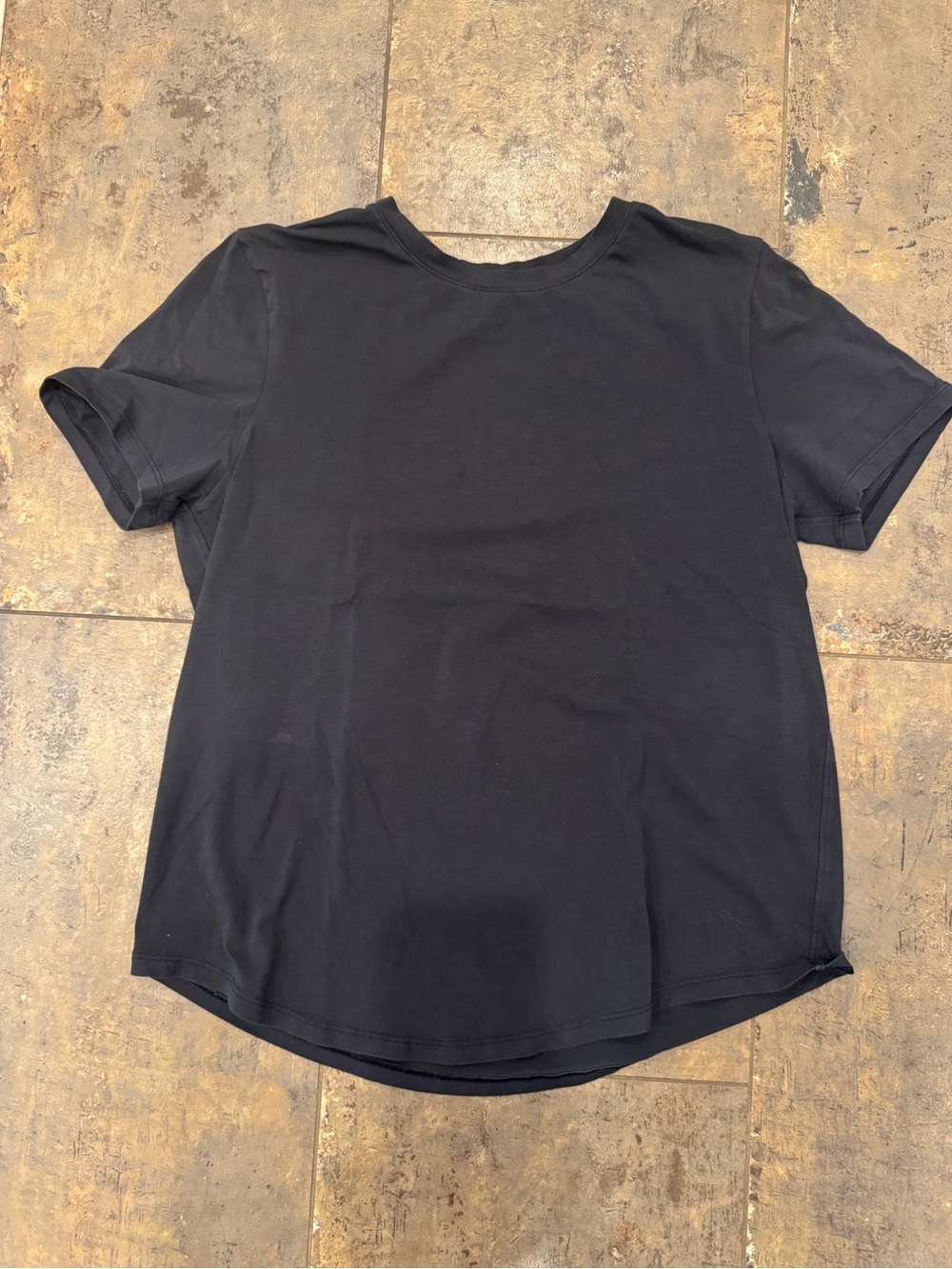 Set of 5 lululemon love tshirts